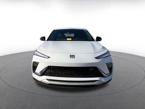 Used 2025 Buick Envista Sport Touring image 4