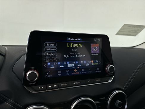 Used 2025 Nissan Sentra SV image 7