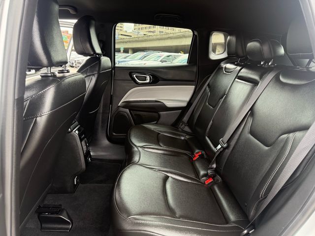 Used 2025 Jeep Compass Limited AWD/4WD image 28
