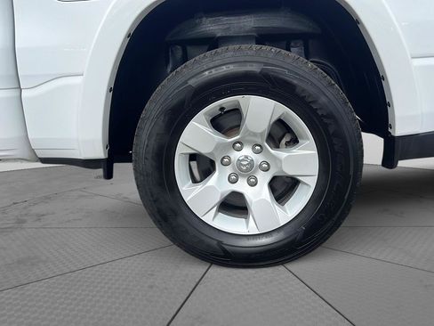 Used 2025 RAM 1500 Big Horn AWD/4WD image 3