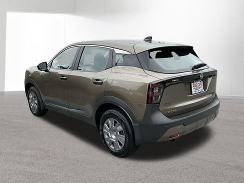 Used 2026 Nissan Kicks S AWD/4WD image 5