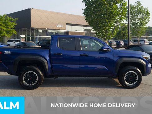Used 2024 Toyota Tacoma TRD Off-Road AWD/4WD image 4