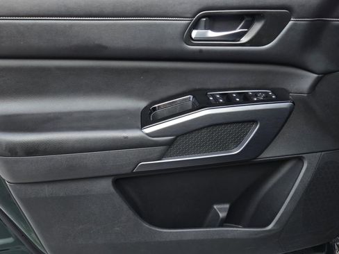 Certified 2023 Nissan Pathfinder SL image 18