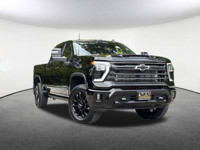 Used 2025 Chevrolet Silverado 2500 High Country w/ High Country Premium Package AWD/4WD image 2