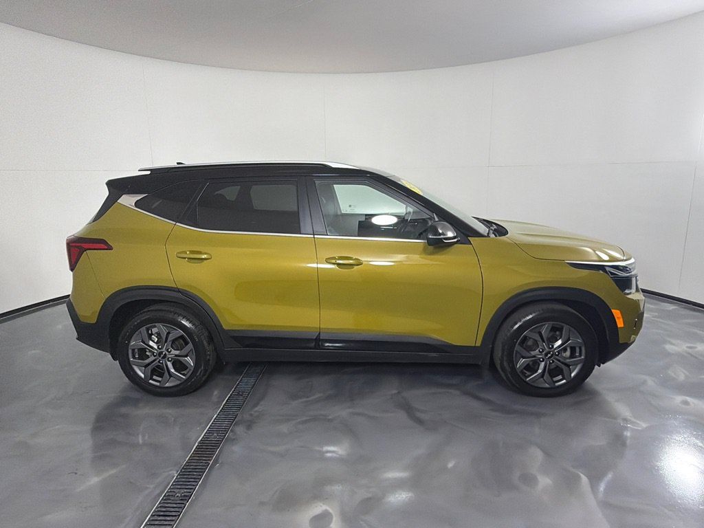 Used 2024 Kia Seltos S FWD image 4