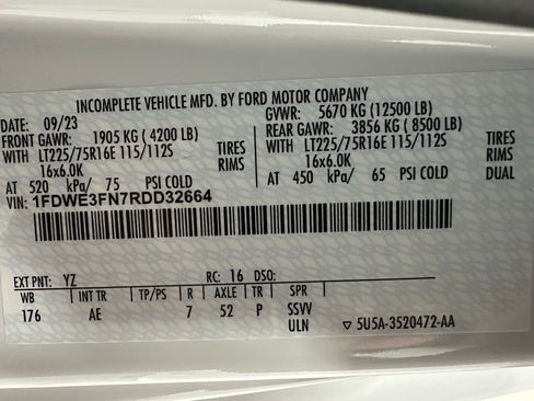 Used 2024 Ford E-350 and Econoline 350 Super Duty image 11