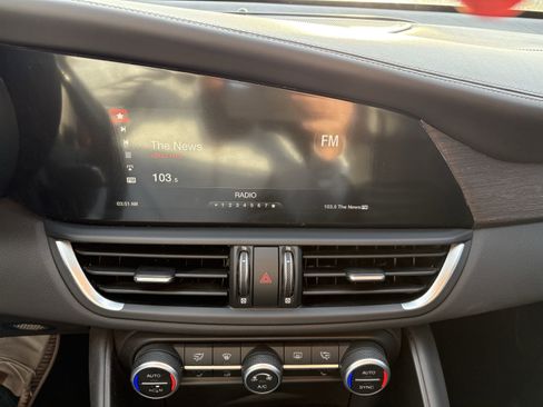 Used 2018 Alfa Romeo Giulia Ti w/ Quick Order Package 22Z Lusso image 16