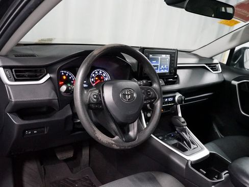 Used 2022 Toyota RAV4 LE FWD image 7