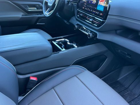 Used 2026 Chevrolet Silverado EV Trail Boss AWD/4WD image 19
