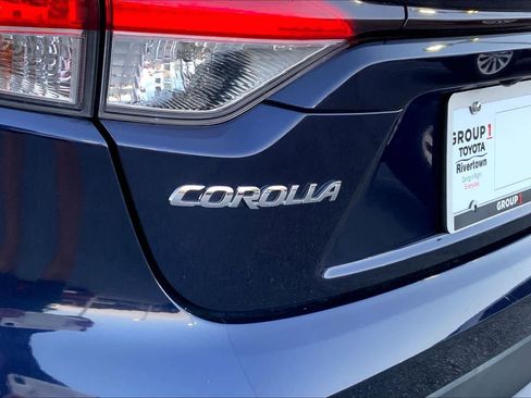Used 2020 Toyota Corolla LE FWD image 30