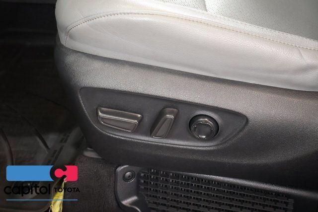Certified 2022 Toyota Sienna Limited AWD/4WD image 15