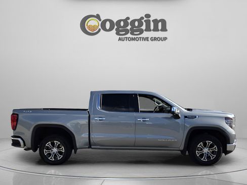Used 2025 GMC Sierra 1500 SLT AWD/4WD image 6