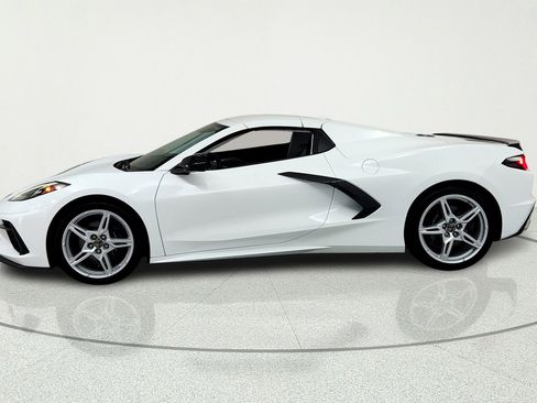 Used 2024 Chevrolet Corvette Stingray Premium Conv w/ Battery Protection Package RWD image 2