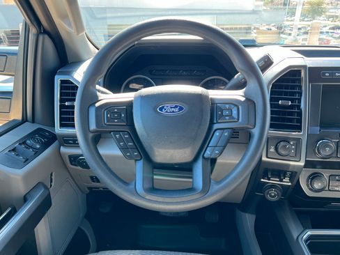 Used 2022 Ford F350 XLT w/ XLT Premium Package image 13