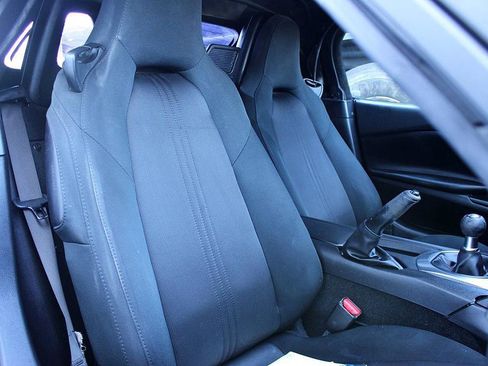 Used 2017 MAZDA MX-5 Miata Sport image 15