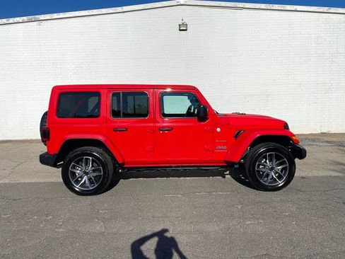 Used 2024 Jeep Wrangler Unlimited Sahara image 1
