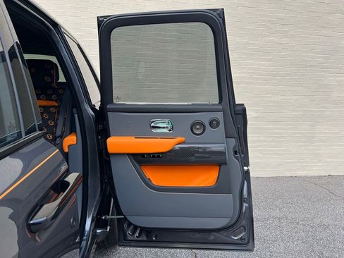 Used 2025 Rolls-Royce Cullinan Black Badge image 10
