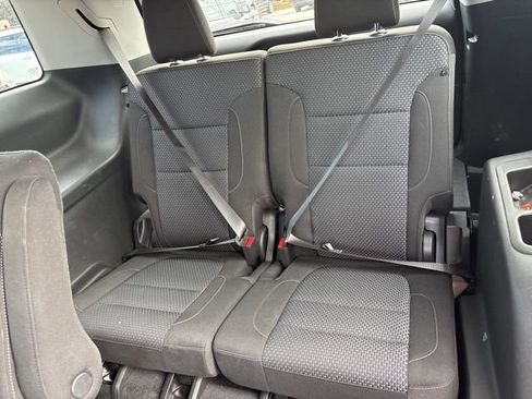 Used 2023 GMC Acadia SLE w/ Driver Convenience Package image 21