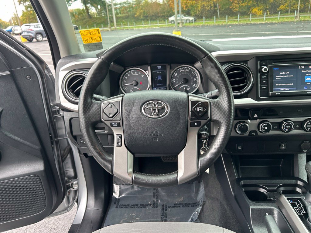 Used 2017 Toyota Tacoma SR5 AWD/4WD image 13