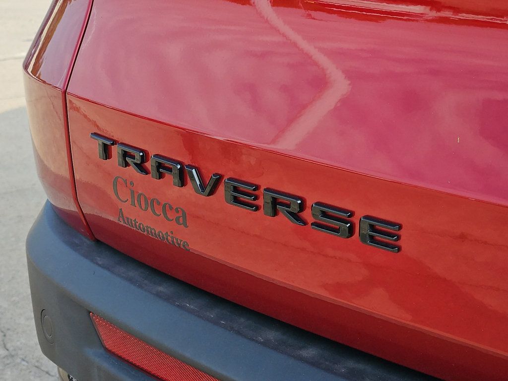 Certified 2025 Chevrolet Traverse LT w/ Midnight/Sport Edition FWD image 30
