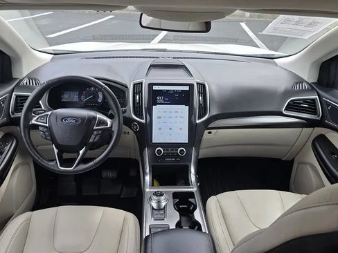 Used 2022 Ford Edge Titanium AWD/4WD image 19