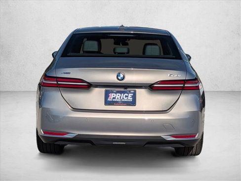 Certified 2026 BMW 540i xDrive AWD/4WD image 7