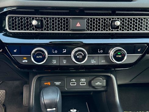Certified 2024 Honda Civic Touring image 24