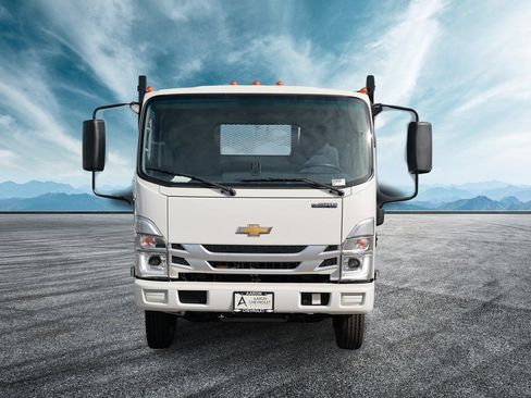 New 2024 Chevrolet Low Cab Forward RWD image 4