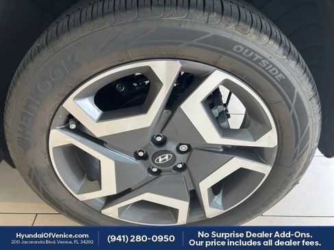 Used 2025 Hyundai Palisade SEL FWD image 16