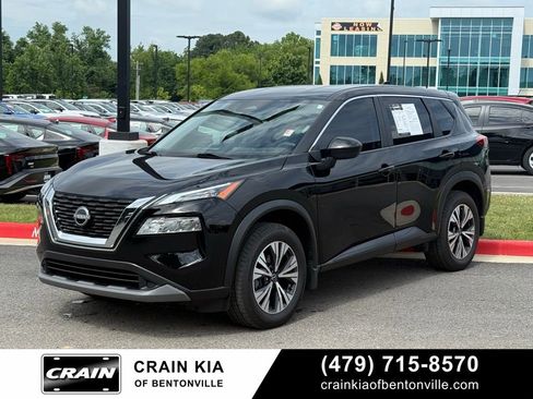 Used 2023 Nissan Rogue SV FWD image 3