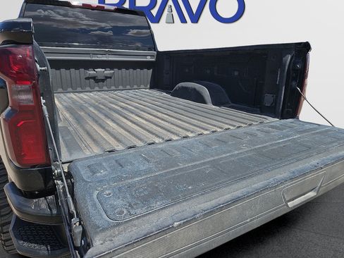Used 2021 Chevrolet Silverado 2500 Custom w/ Custom Convenience Package AWD/4WD image 10