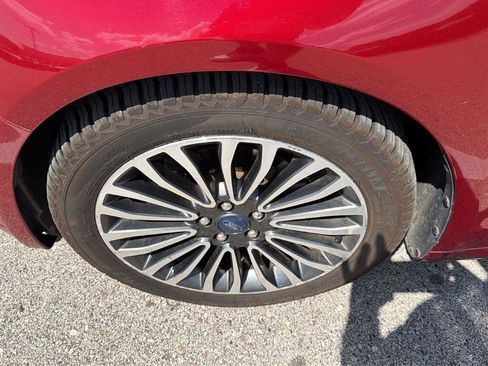 Used 2017 Ford Fusion Titanium AWD/4WD image 29