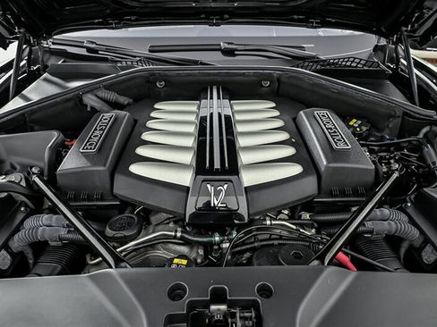 Used 2015 Rolls-Royce Wraith RWD image 11