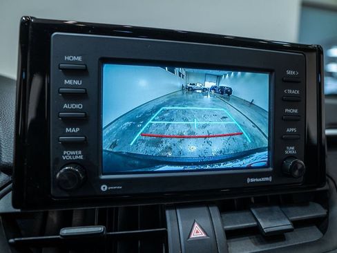 Used 2021 Toyota RAV4 LE image 23