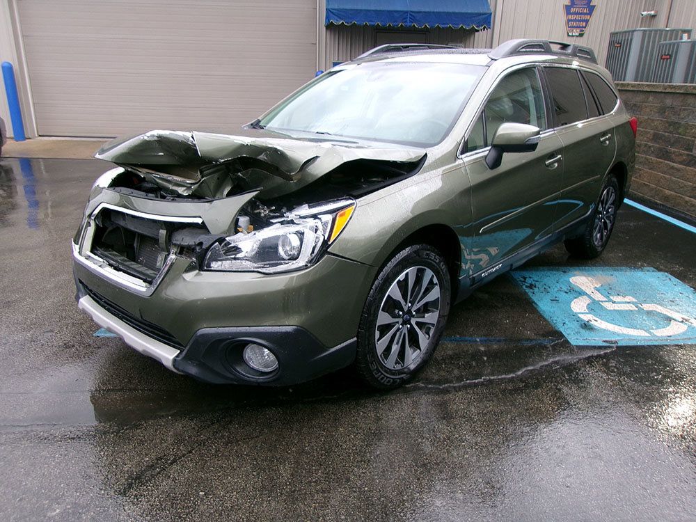 Used 2017 Subaru Outback 2.5i Limited AWD/4WD image 1