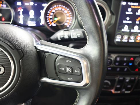 Used 2023 Jeep Wrangler Unlimited Sahara w/ LED Lighting Group AWD/4WD image 19