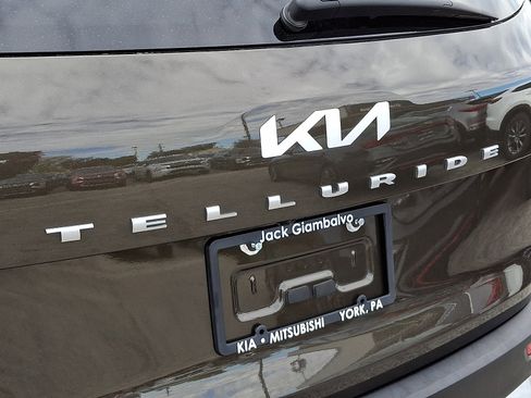 Used 2022 Kia Telluride S image 33