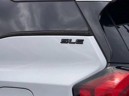 Used 2021 GMC Terrain SLE w/ Driver Convenience Package AWD/4WD image 9