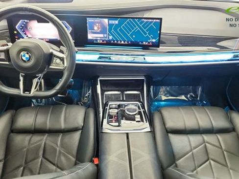 Used 2024 BMW 740i xDrive w/ Premium Package AWD/4WD image 93