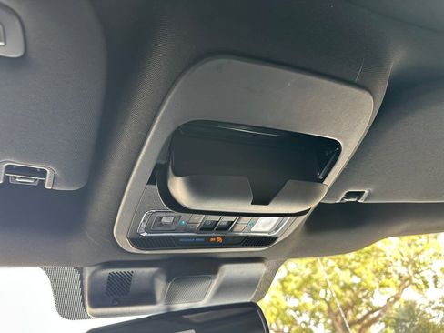 New 2025 Ford F150 Platinum w/ Equipment Group 702A High image 80