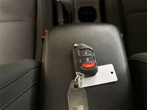 Used 2020 Jeep Wrangler Sport image 34