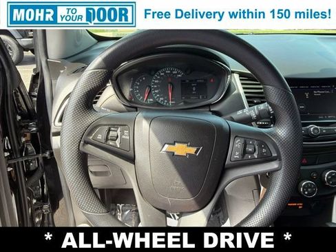 Used 2021 Chevrolet Trax LT AWD/4WD image 21