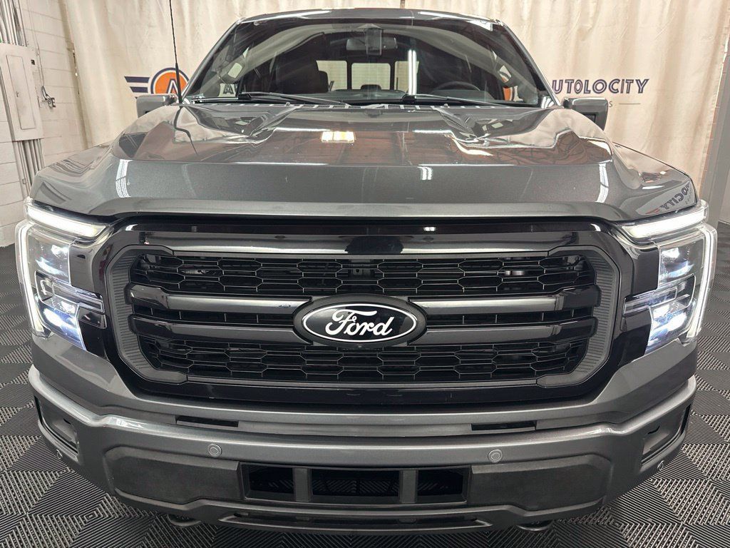 Used 2025 Ford F150 Lariat w/ Equipment Group 501A Mid AWD/4WD image 3