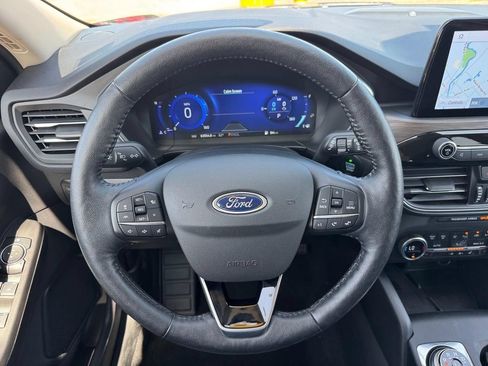 Certified 2020 Ford Escape Titanium AWD/4WD image 11