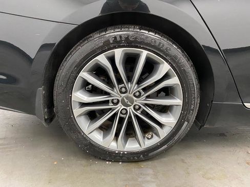 Used 2016 Hyundai Genesis 3.8 w/ Option Group 02 image 17