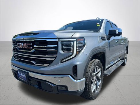Used 2023 GMC Sierra 1500 SLT w/ SLT Premium Plus Package AWD/4WD image 2
