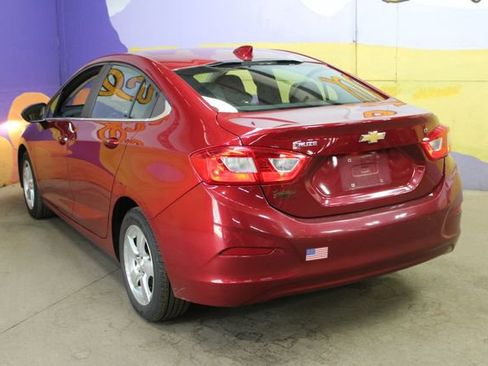 Used 2017 Chevrolet Cruze LT w/ LT True North Edition FWD image 6