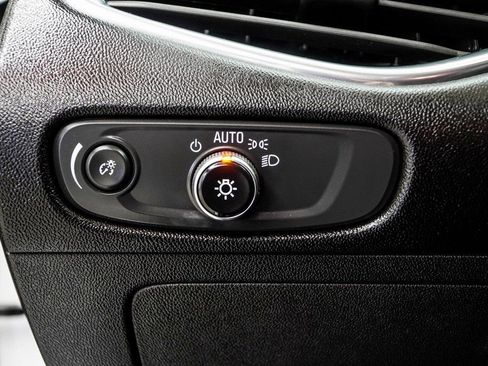 Used 2024 Chevrolet Malibu LT FWD image 37