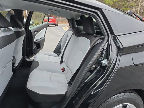 Used 2016 Toyota Prius Three image 15