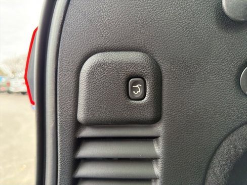 Used 2020 Jeep Grand Cherokee Limited image 11